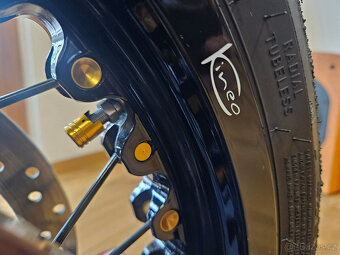 TRIUMPH THRUXTON TFC - 6