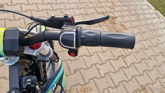 Dětská elektrická motorka pitbike MRM Tiger 2000W - 6
