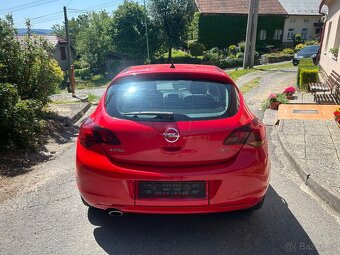 Opel Astra 2.0 CDTI - 6