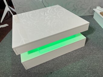 KONFERENČNÍ STOLEK - nový, ale lehce poškozen. - 6