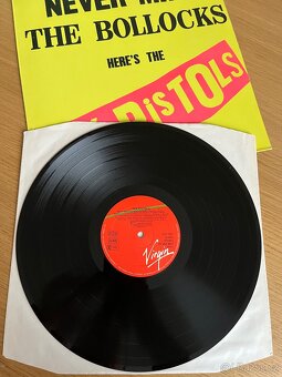 Sex Pistols - Never Mind The Bollocks - 6