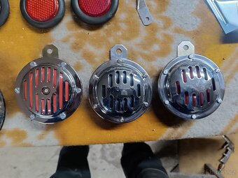 Klakson Jawa,škoda Tudor,gaz,sytič,pastorek náhonu,svetlo - 6