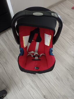 Kočárek Britax + stupátko ke kočárku - 6