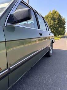 1982 BMW E28 520i - benzínový šestiválec - 6