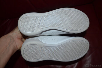Reebok kotníkové boty na aerobik vel. 30,5 - 6