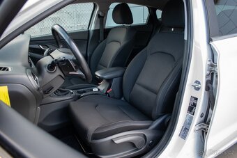 Hyundai i30 Fastback 1.4 T-GDi Family 7DCT - 6