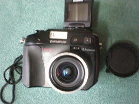 Olympus C-5060 Wide Zoom - 6