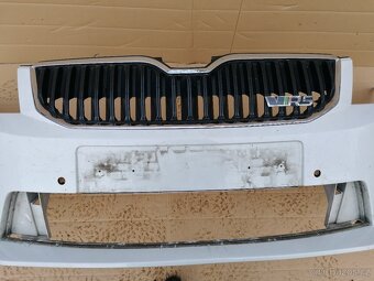 Skoda Octavia 3 RS - přední nárazník - 6