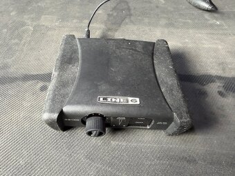 DISC Line 6 XD-V30 Digital Wireless Headset Mic. System - 6