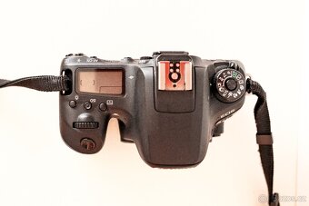 zrcadlovka Canon eos 77d tělo - 6