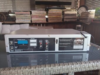 Philips DVD755VR - combo VHS a DVD přehrávač, 6 hlav, stereo - 6