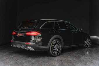 MERCEDES BENZ E400d-4Matic-Allterain-360-ACC-el.TZ-R19 - 6