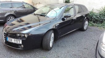 Alfa Romeo 159 1.9jtdm 110kw na díly nebo opravu - 6