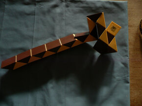 Hlavolam, rébus SNAKE, had - 6