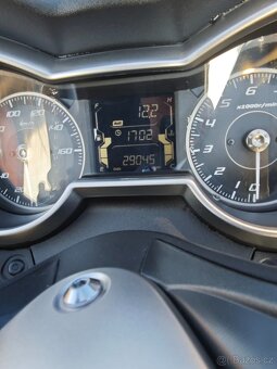 Yamaha X-MAX 300 - 6