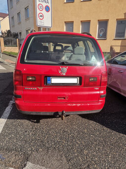 SHARAN 1,9 TDi  85kW na dojetí, opravu nebo díly - 6
