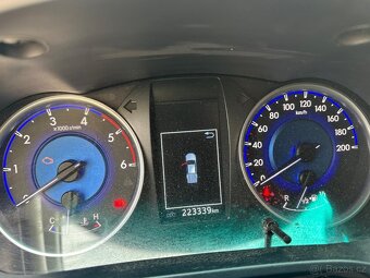 Toyota Hilux - 6