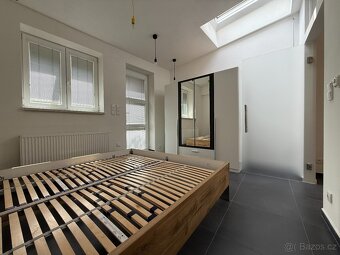 PRONÁJEM ATRAKTIVNÍHO BYTU 2+1=ATELIÉRU V CENTRU JIHLAVY - 6
