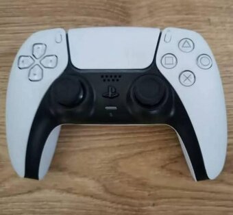 Playstation 5 - 6