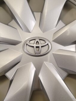 Poklice Toyota 15" 4ks - 6