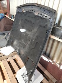 Kapota BMW e32 - 6