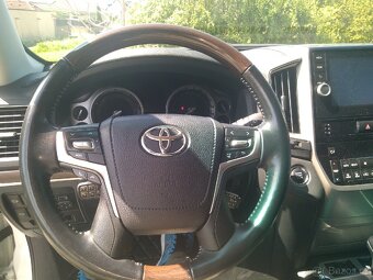 TOYOTA LANDCRUISER 200 V8 DIESEL Model 2021 R. V. 1O/2020 - 6