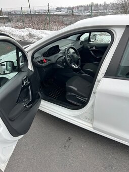 Peugeot 208 - 6