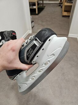 Hokejové brusle Action-Evo, vel. 44 - 6