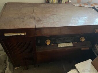 Rádio s gramofonem a pár drobností - 6