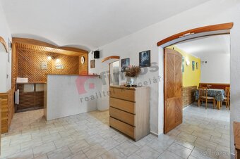 Prodej penzionu s rodinným domem, stodolou a pozemkem – Hrub - 6