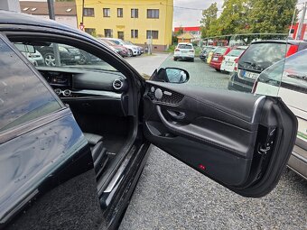 Mercedes-Benz Třídy E E220CDI 4-MATIC AMG Panorama - 6
