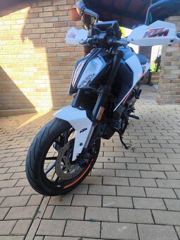 KTM DUKE 125 2019 ČR - 6
