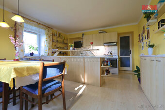 Prodej rodinného domu, 1150 m2, Dobešov - 6