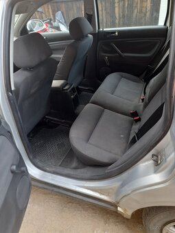 Volkswagen Passat - 6