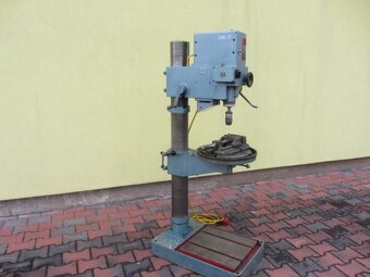 Vrtačka se svěrákem S-32 M - 6