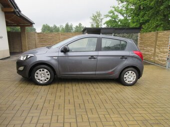 Hyundai i20 1.2 63 kw 4/2014 74000 km serviska - 6