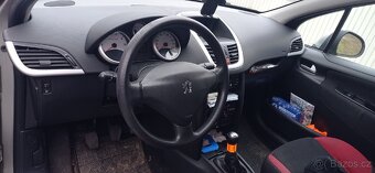 Peugeot 207 - 6