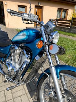 Suzuki VS800 Intruder - 6