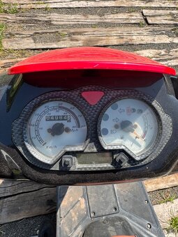 Skútr 50ccm 2t - 6