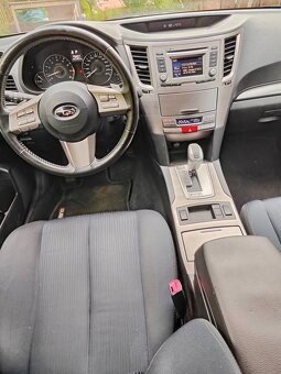 SUBARU  LEGACY  2,5 benzin , r.v. 2012 - 6