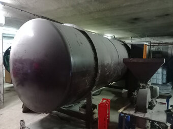 Prodám tlakovou nádobu na impregnaci dřeva AUTOKLÁV (vzduch - 6