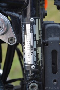 Suzuki Marauder VZ 800 - 6