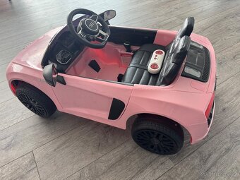 Dětské elektrické auto Audi R8 - 6