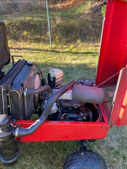 Zahradní traktor TORO Diesel Groundsmaster 220-D - 6