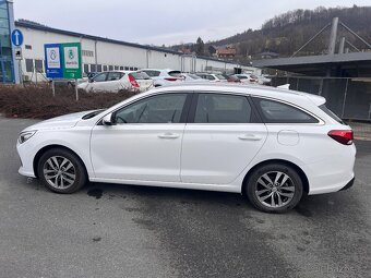 Hyundai i30 combi 1.6CRDI 85kw Style dph 41tkm - 6