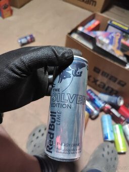 Plechovky od Energy Drinků Red Bull 2 - 6