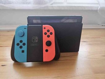 Nintendo switch + příslušenství - 6