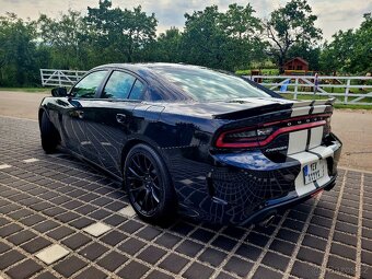 Dodge charger 6.2 hemi srt Hellcat 527kw, DPH, ČR - 6
