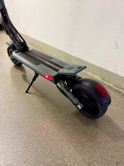 Vsett 8 Elektrokoloběžka Kvalitní,zachovalá, faktura. - 6