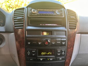 Kia Sorento 2.5CRDI 4x4 - 6
